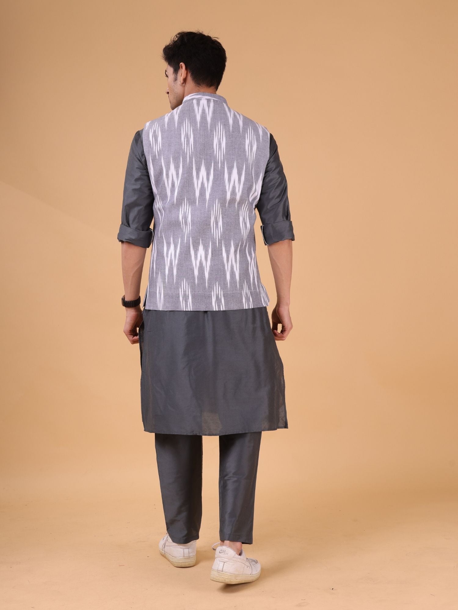 Metal Grey Solid Pattern Kurta Jacket Set