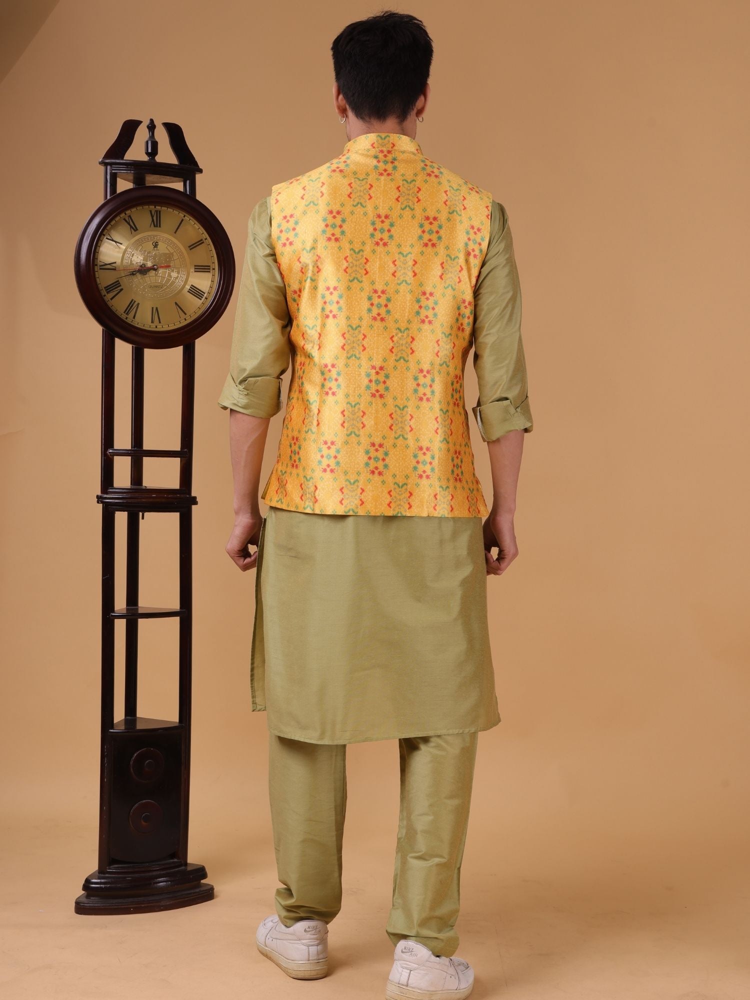 Tropical Green Solid Pattern Cotton Silk Kurta Jacket Set