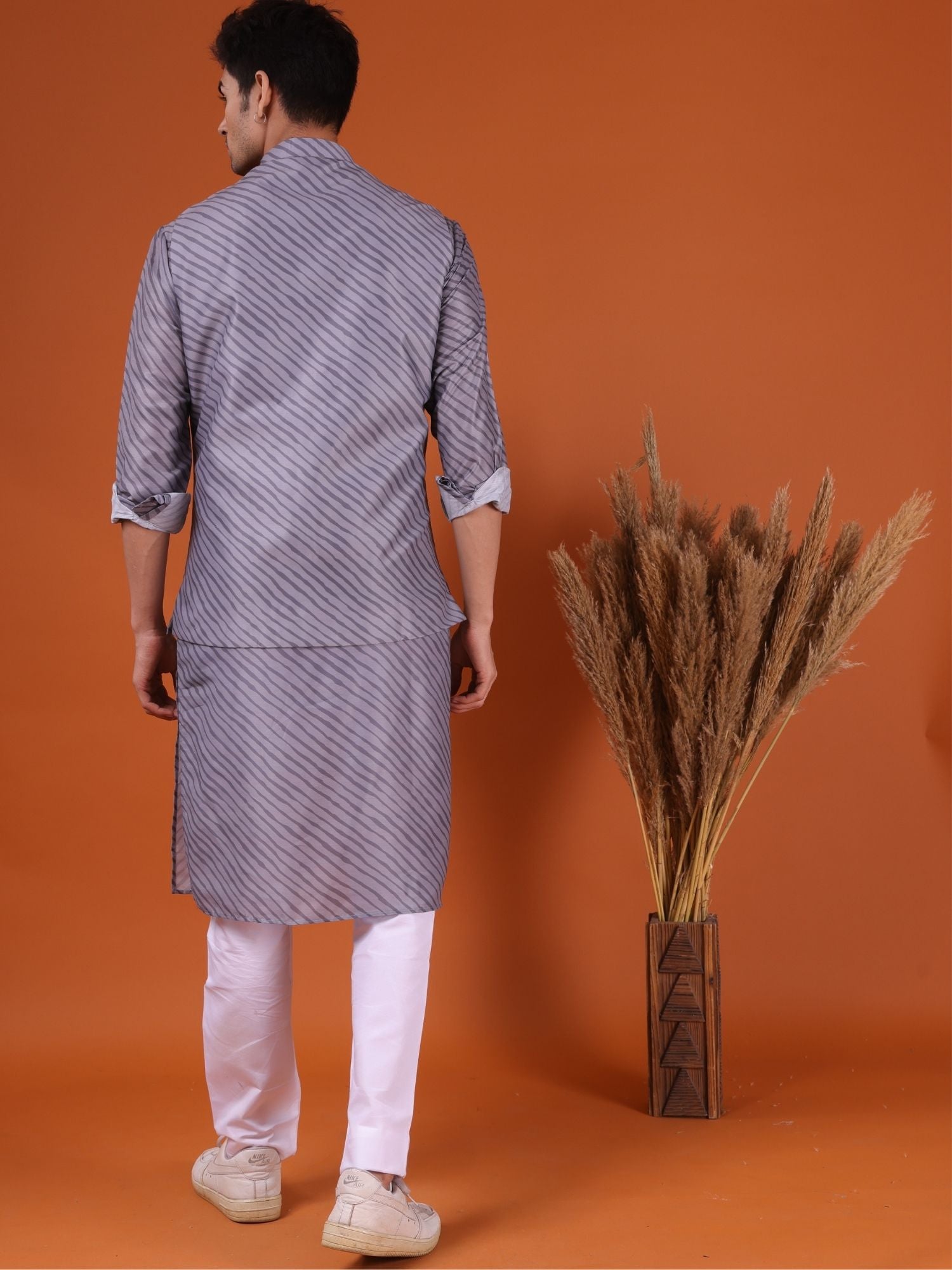 Metal Grey Pastel Cotton Silk Kurta and Elastic Jacket Set